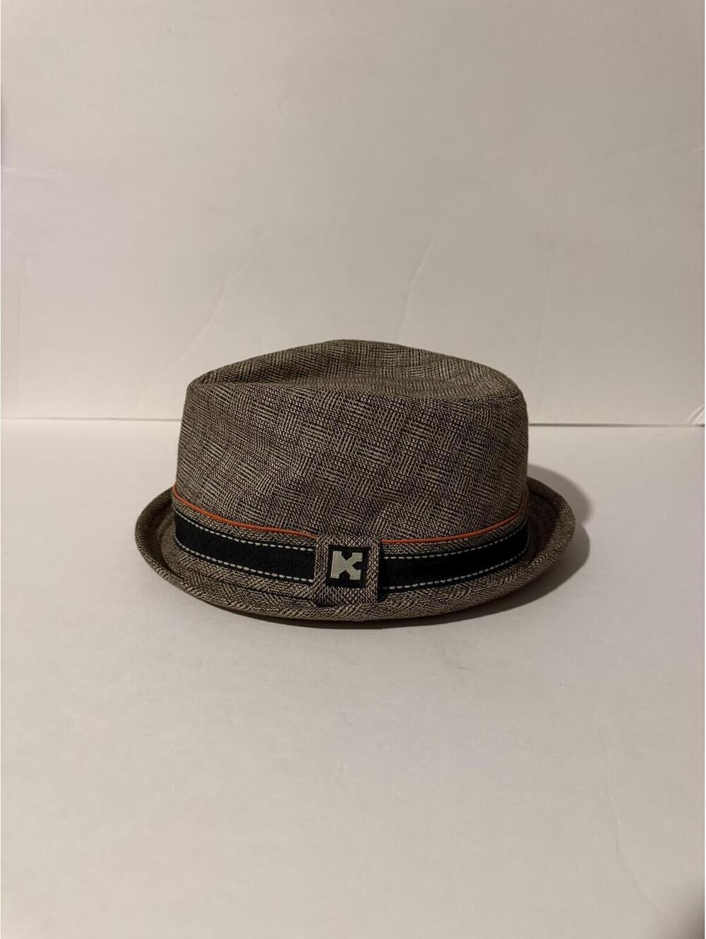 Fedora - Picture 2 of 3